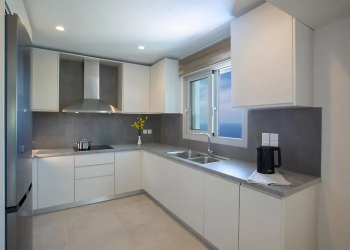 Emilia Áyios Nikítas