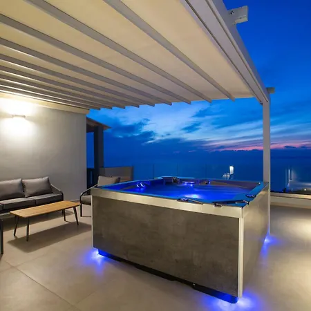 Emilia Apartment *