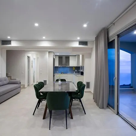 Emilia Apartment *